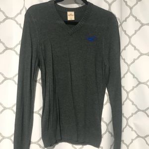 Hollister Gray V-Neck Long-sleeved Sweater